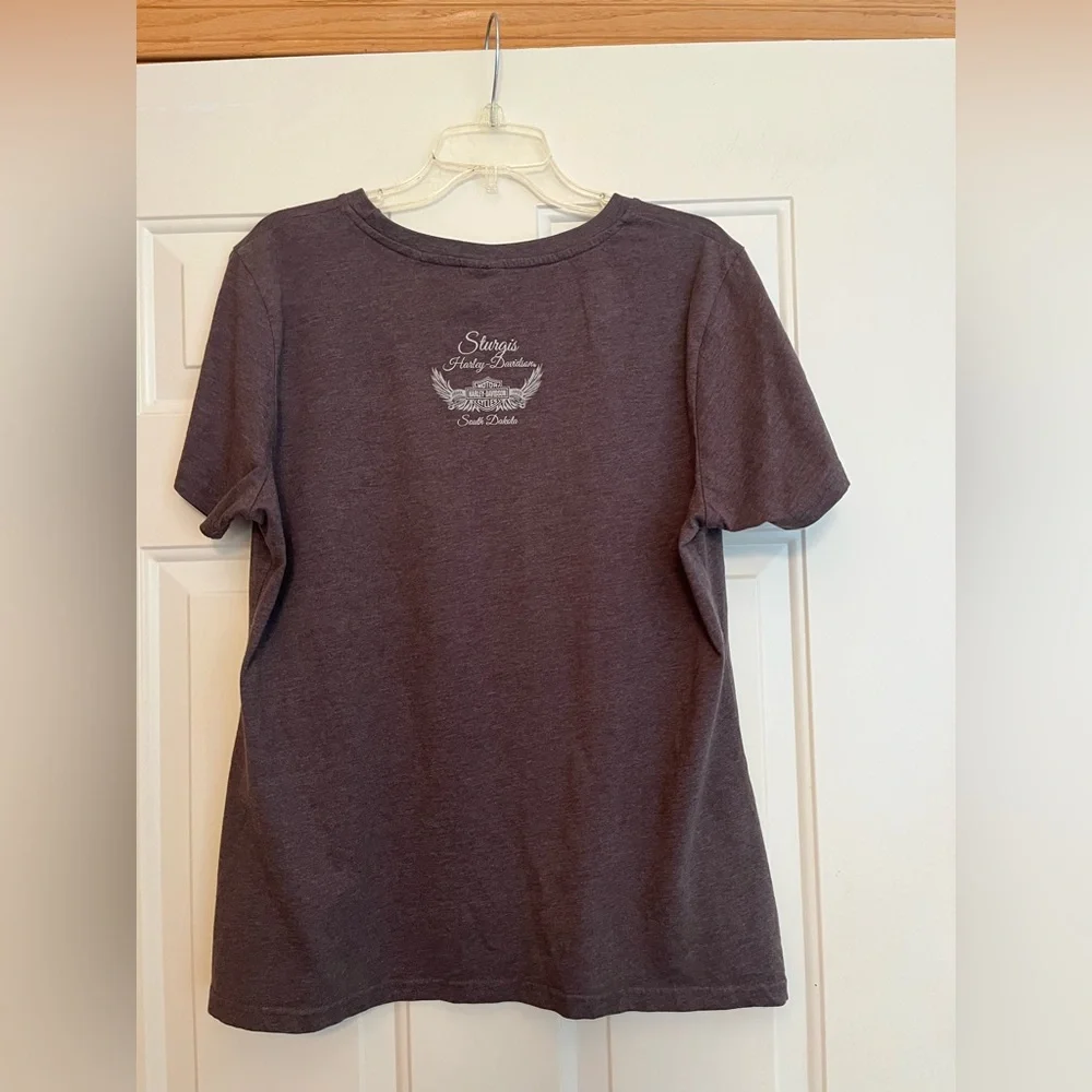 Women’s Harley-Davidson Sturgis motorcycle gray shirt sleeve tee shirt. Size 2XL